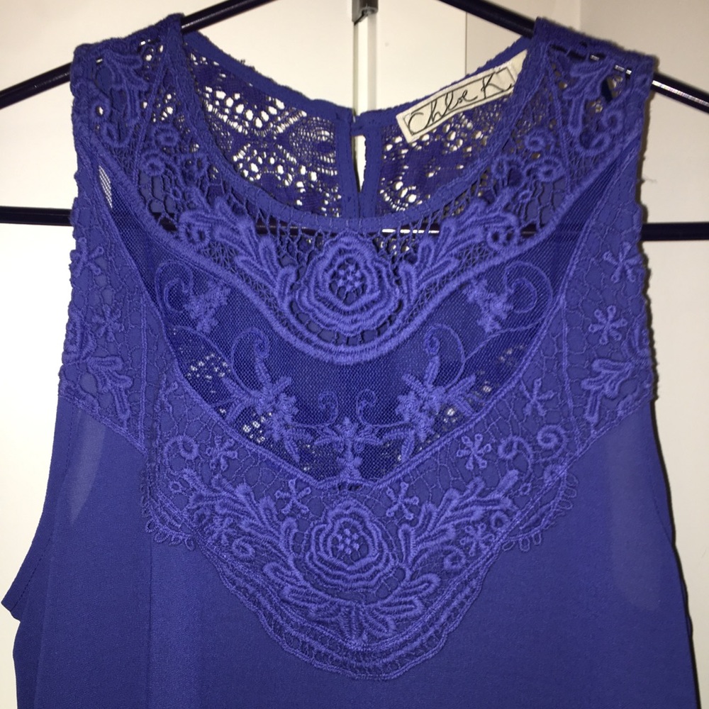 Size small High-low navy blue embroidered tank